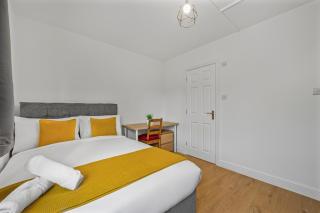 Charming 4 Bedroom Family Apartment Near Chelsea Football Stadium, Fulham Broadway Station - Londra - 1