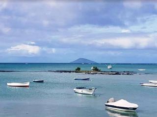 Sea View Grand Gaube Apartment - 5