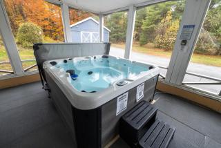 3BR Retreat with Game Room, Hot Tub Near Lake George - 9