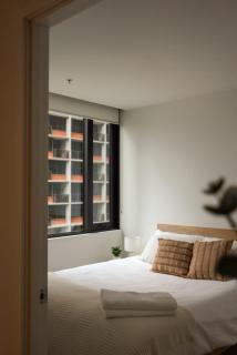 Luxe Earth Sanctuary in Melbourne CBD - 4