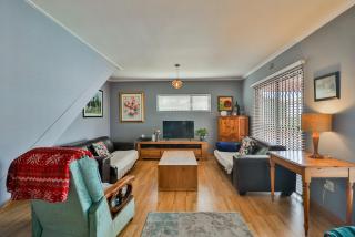 Milnerton Oak Lodge - 3