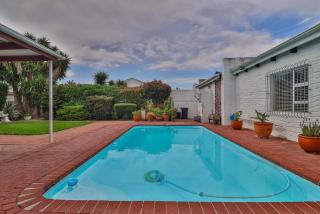 Milnerton Oak Lodge - 9