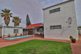 Milnerton Oak Lodge - 7