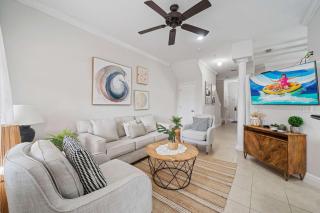 W483- Magic Haven Townhome - 1