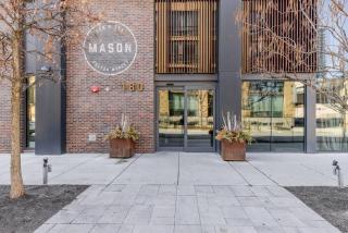 Blueground West Loop pool AC near park CHI-1211 - 9