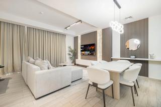 Stylish 2BR with Terrace Near Green Parks - 9