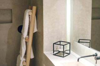 3 Bed Apartment Sleeps 6 - Private Pool & Hot Tub - 4