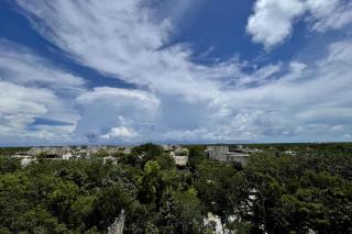 3 Bed Apartment Sleeps 6 - Private Pool & Hot Tub - 3