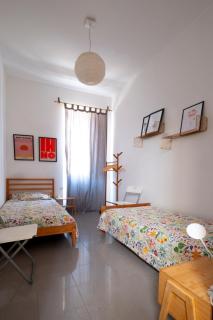 Enjoy a large and bright apartment by the sea - 5