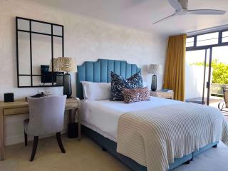 Sanctuary's Secret - Luxe 2 BD Rob Seaside Apt - 7