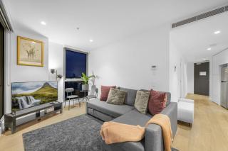 City Views Crown Pool Gym Cbd Theatre 17th Floor - 5