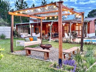 Casa con Piscina y Patio Privado - 0