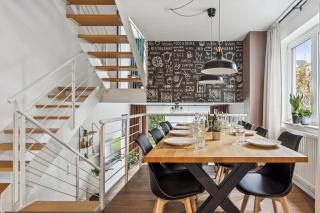 Charmantes Stadthaus, Parkplätze, Garten - 0