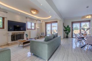 Anna by Vintage Travel - 6