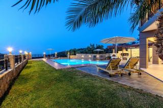 Anna by Vintage Travel - 5