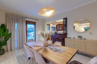 Anna by Vintage Travel - 4