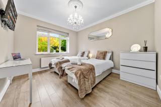 The Ridge Residence - Luxury 4 Bed Near Warner Bro Studios With Parking - 7