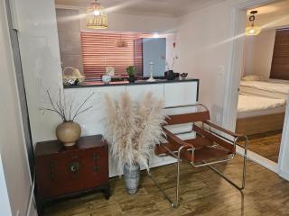 Yongsan Hyochang Park 3 minutes, breakfast included, luggage storage service,Free van pickup service for more than 5 nights - Seoel - 6