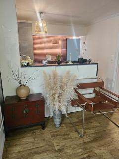 Yongsan Hyochang Park 3 minutes, breakfast included, luggage storage service,Free van pickup service for more than 5 nights - Seoel - 4