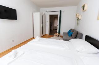 Vienna-Style Cozy Apartments - 3