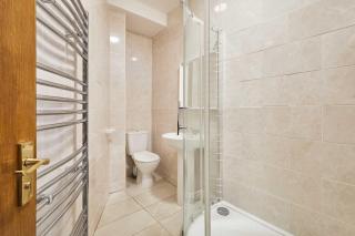 Host & Stay - Queens Road - 7