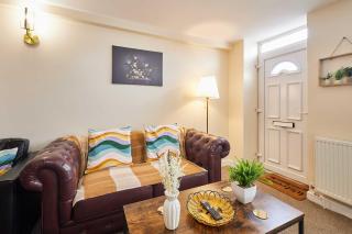 Host & Stay - Queens Road - 4