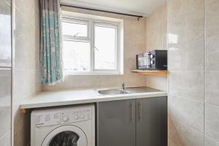 Host & Stay - Queens Road - 1