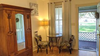 Garden and Sea Inn - 8