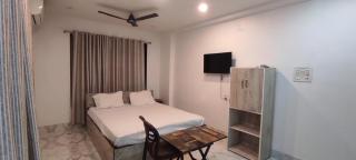 Hotel AI near Shalimar station - 2