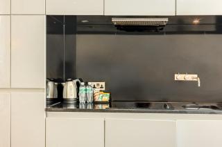 Modern London Apartment Walk to Cutty Sark, 02 Arena & Greenwich Park Great Transport Links - 3