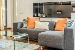 Modern London Apartment Walk to Cutty Sark, 02 Arena & Greenwich Park Great Transport Links - 1