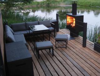 TinyHousebeiDresden in absoluter Alleinlage direkt am Naturteich große Terrasse Grill und Kaminofen Juni - September Mindestmietzeit 1 Woche Sa- Sa - 9