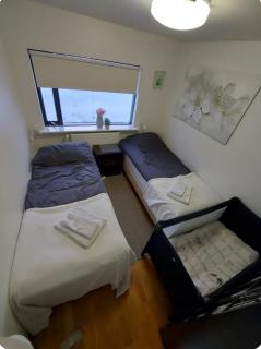 Excellent location in Keflavík at Faxabraut 49. - 1