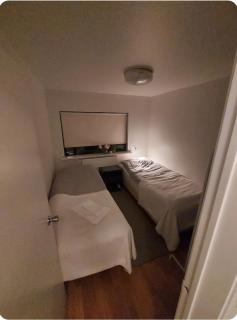 Excellent location in Keflavík at Faxabraut 49. - 6