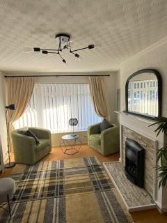 Beautiful 2 bed grd floor flat fantastic location - 3