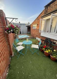 2 bedroom modern cottage Sunderland - 2