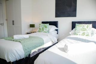 Premium 2BR Apartment - City Centre - Long Stays - 6