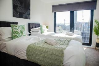 Premium 2BR Apartment - City Centre - Long Stays - 3