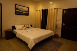 Vin's Villa & caffe - 3