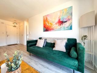 Derby City Centre Apt - Free Parking - Long Stays - 6