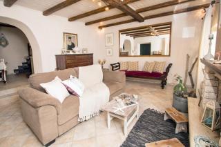 Victor's Traditional House - 8