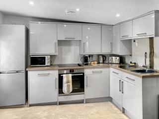 The Friars Apartment, Eastbridge Hospital - 7