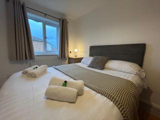 3 Bedroom, Parking, 2 Toilets, Wi-Fi, Modern - 7