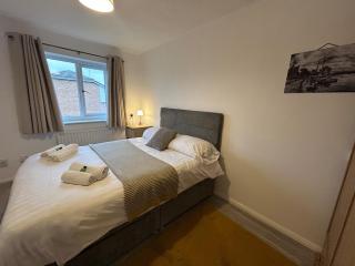 3 Bedroom, Parking, 2 Toilets, Wi-Fi, Modern - 5