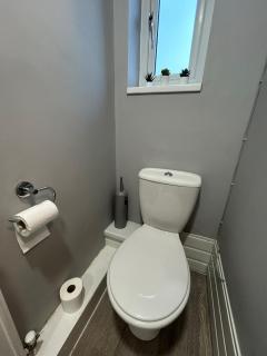 3 Bedroom, Parking, 2 Toilets, Wi-Fi, Modern - 4