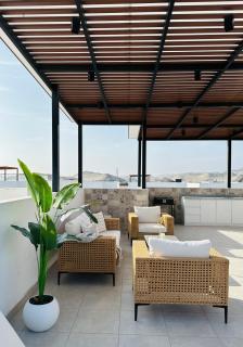 Beach House - Private Dock and Pool - 3