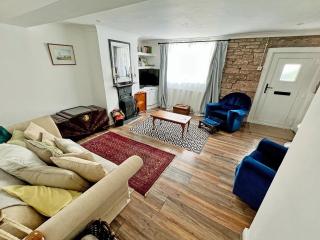 Coast To Coast Cottage - 0