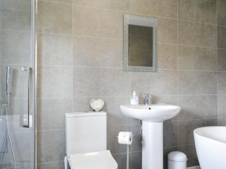 Boatman's Cottage At Invernian Mor - 8