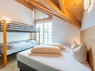 Luxury penthouse with Balcony, Ski Storage, Carport, Lift - 4