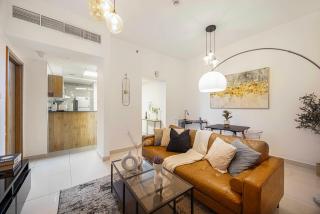 Stunning Space with Full Marina View - 9